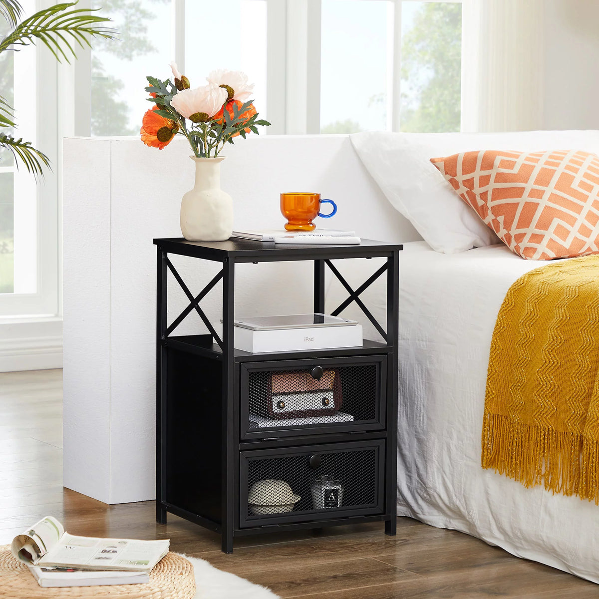 3-Piece Twin Bedroom Set with Metal Platform Bed Frame and 2 Black Nightstands Q434
