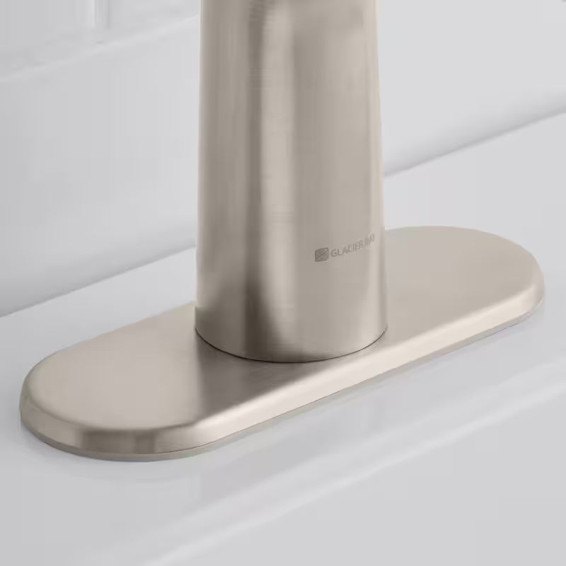 Single-Handle Bathroom Faucet in Brushed Nickel O41784