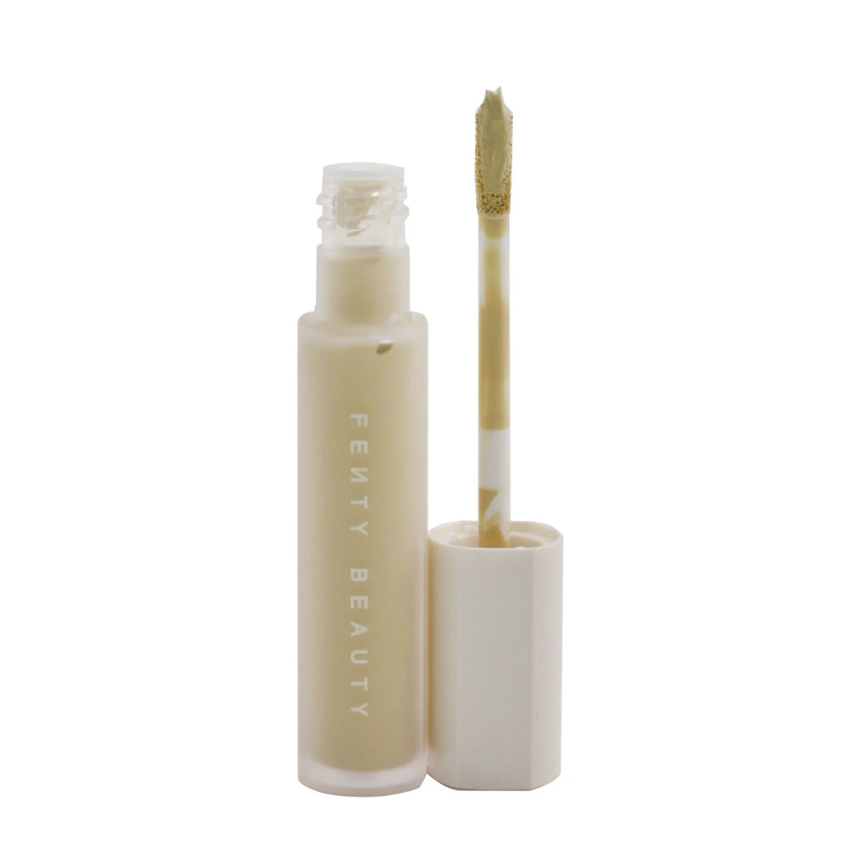 Medium With Warm Golden Undertone Concealer E965