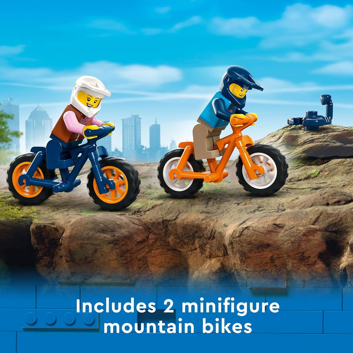 4x4 Off-Roader Building Toy with Monster Truck Style Car and Mountain Bikes U50554