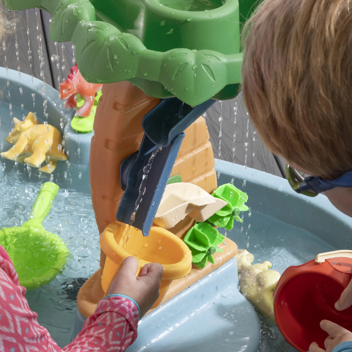 Gray Plastic Water Table with 13-piece Playset R913